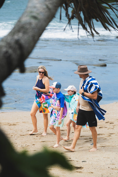 Koko' Beach Towel - Polly Want A Cracker